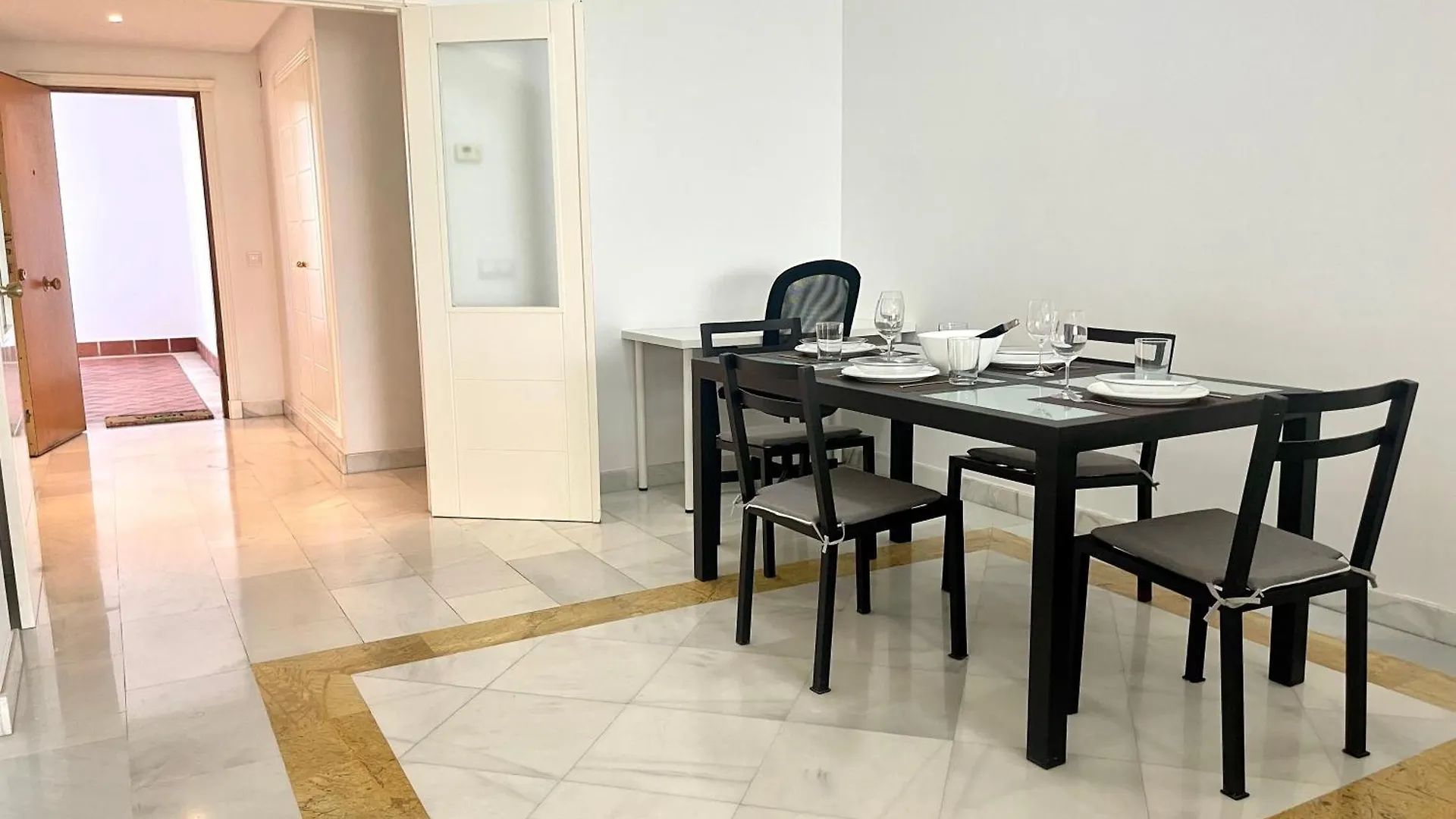 Daire Solguest Apt A 7 Minutos De Puerto Banus 1ª Linea Playa!!! Marbella
